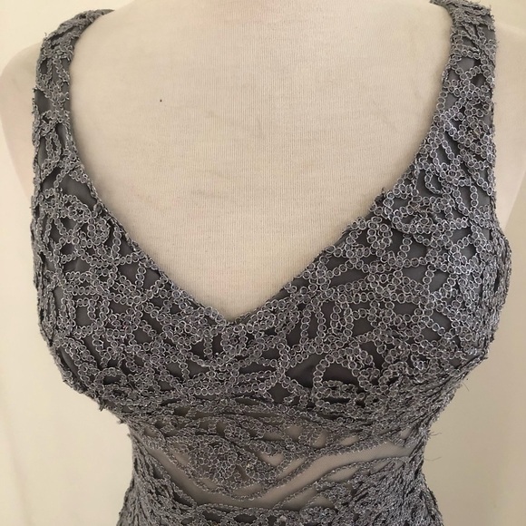 Gorgeous silver thick lace evening gown - Picture 8 of 9
